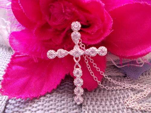 Beautiful 925 Sterling Silver Chain with Crystal Cross Pendant