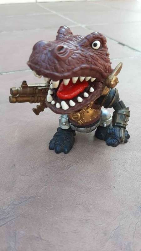 Rare!! Mighty warsaurus figure from the 1990s