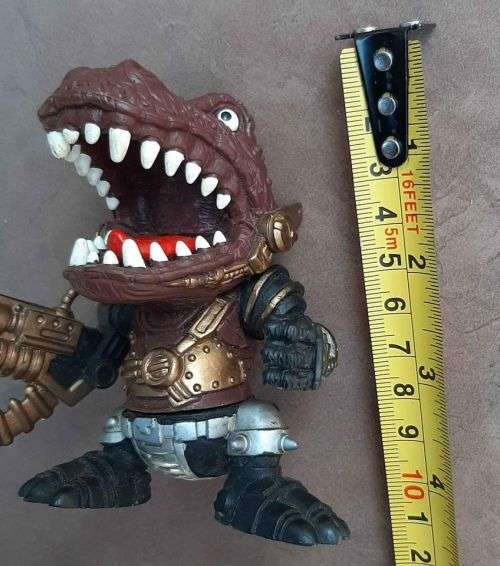 Rare!! Mighty warsaurus figure from the 1990s