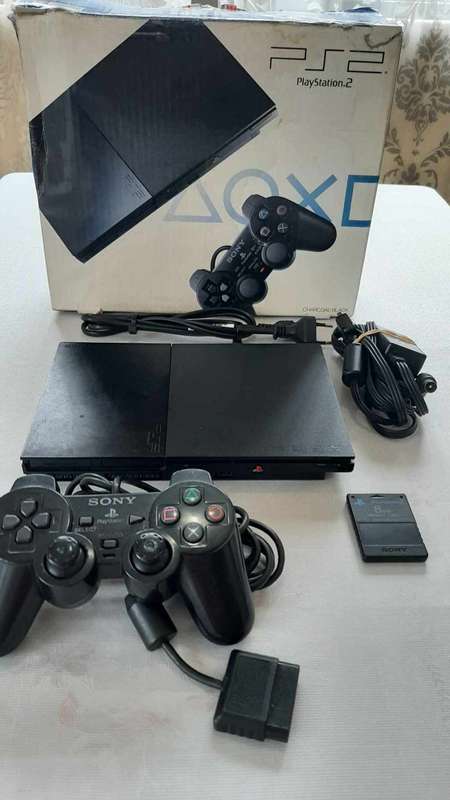 playstation 2 (ps2) console with box + control + memory card + 5 games