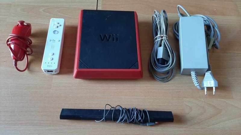 nintendo wii console complete with nunchuck