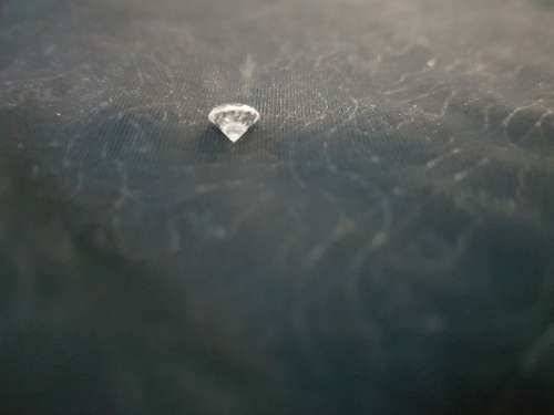 IGL CERTIFIED STUNNING FIRE 0.72ct E COLOURLESS SI3 INVESTMENT DIAMOND