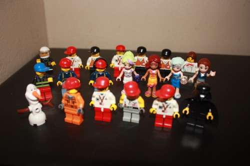 Lot of 20 mixed LEGO(TM) Minifigures