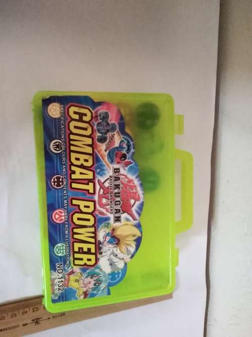 Bulk lot Bakugan Battle Brawlers in carry case