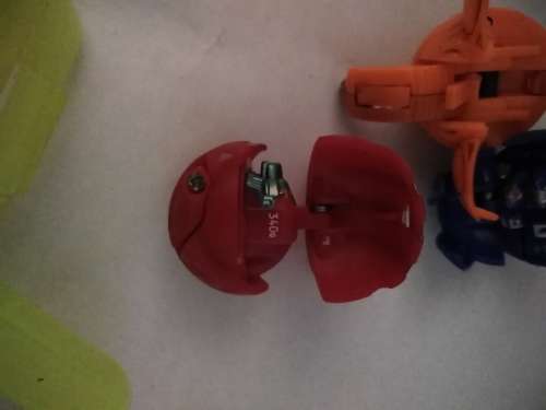 Bulk lot Bakugan Battle Brawlers in carry case