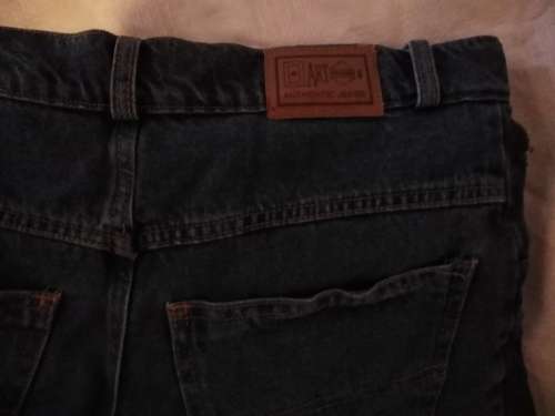 Lot of 5 ladies pants. 4 Short Denim Jeans. 1 long trousers. Woolworths, RE, ART, LOOK!