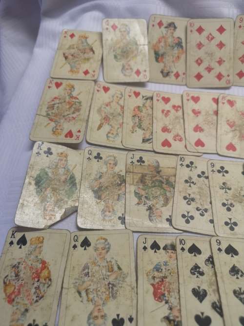 Vintage Piatnik playing cards - double pack. Super cute!