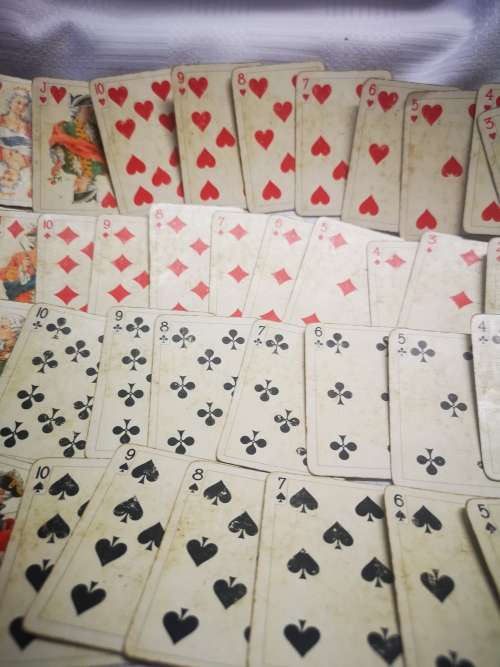 Vintage Piatnik playing cards - double pack. Super cute!
