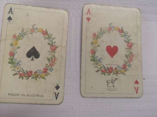 Vintage Piatnik playing cards - double pack. Super cute!