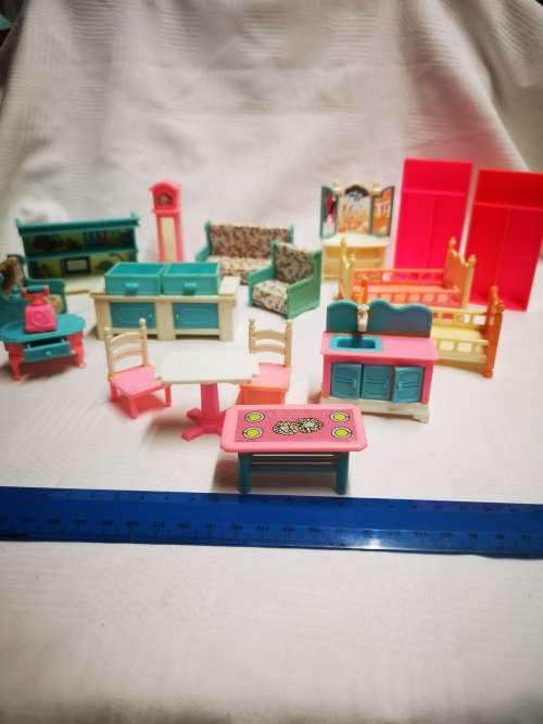 Lovely big lot of vintage barbie style furniture.