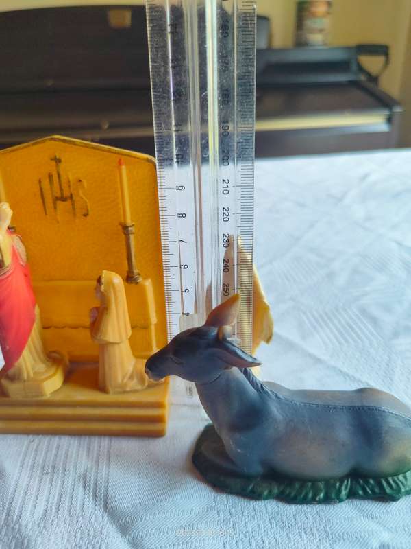 Lovely vintage (1960`s) hard plastic nativity ornaments - in time for Christmas!