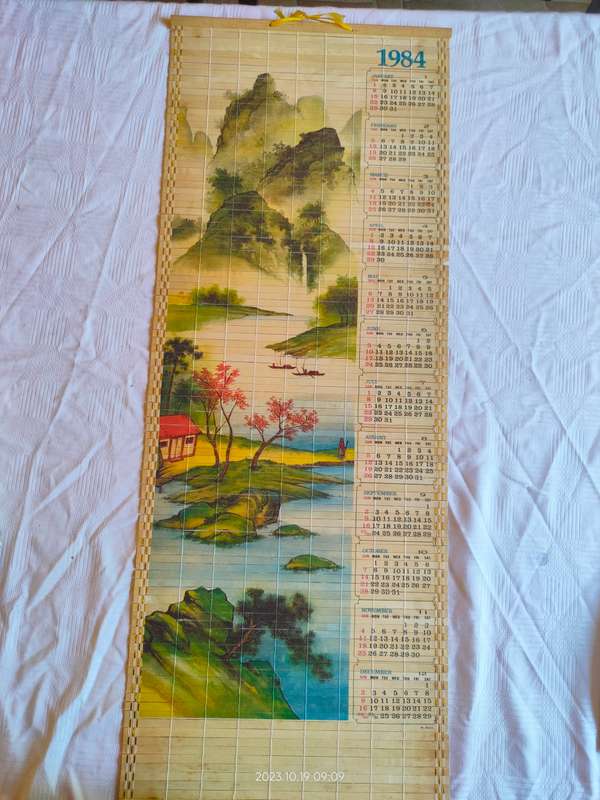 Stunning vintage chinese bamboo 1984 calendar scroll