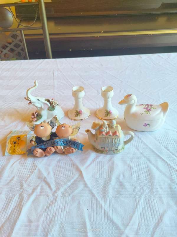 Nice lot of mostly vintage ornaments and figurines