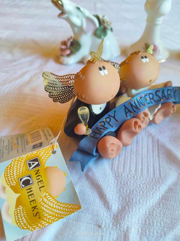 Nice lot of mostly vintage ornaments and figurines