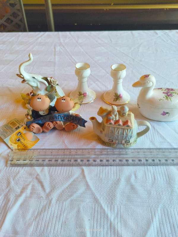Nice lot of mostly vintage ornaments and figurines