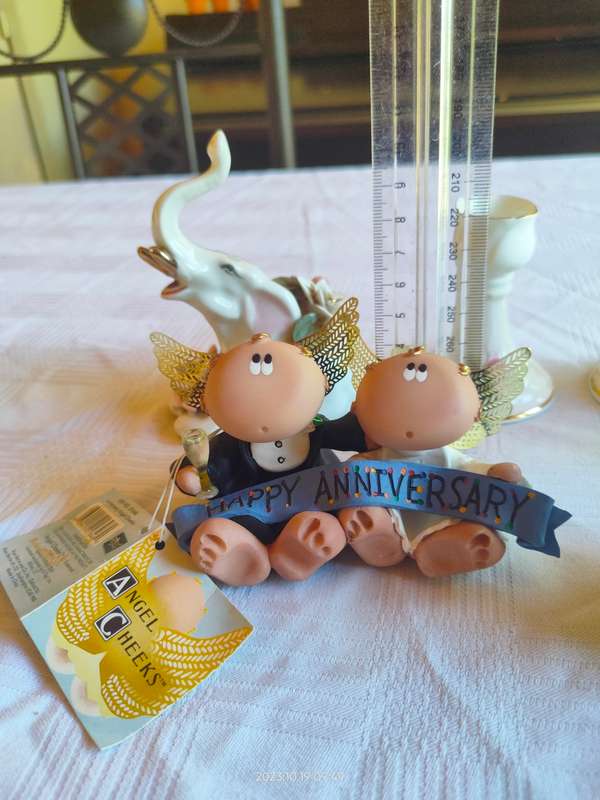 Nice lot of mostly vintage ornaments and figurines