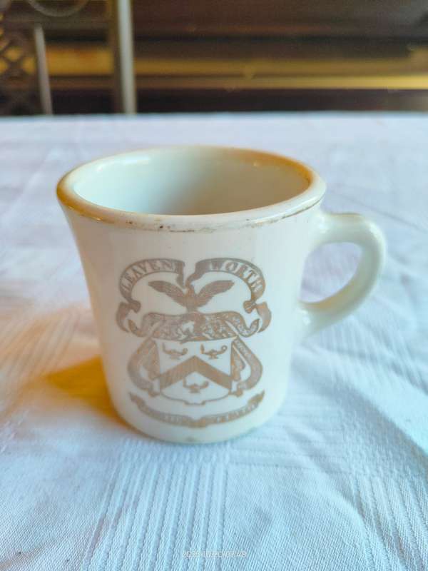 Very interesting vintage Fort Leaven worth souvenir mug