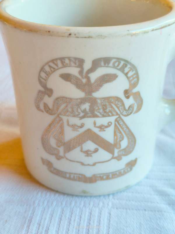 Very interesting vintage Fort Leaven worth souvenir mug