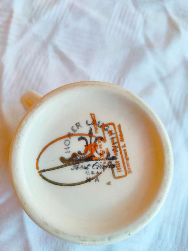 Very interesting vintage Fort Leaven worth souvenir mug