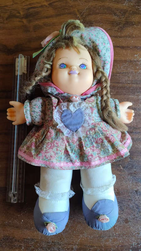 Vintage 1994 Ring-around-the-Rosie doll - not working