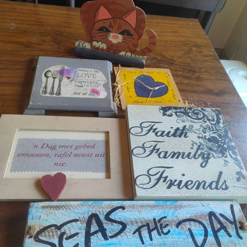 Large lot of inspirational signage