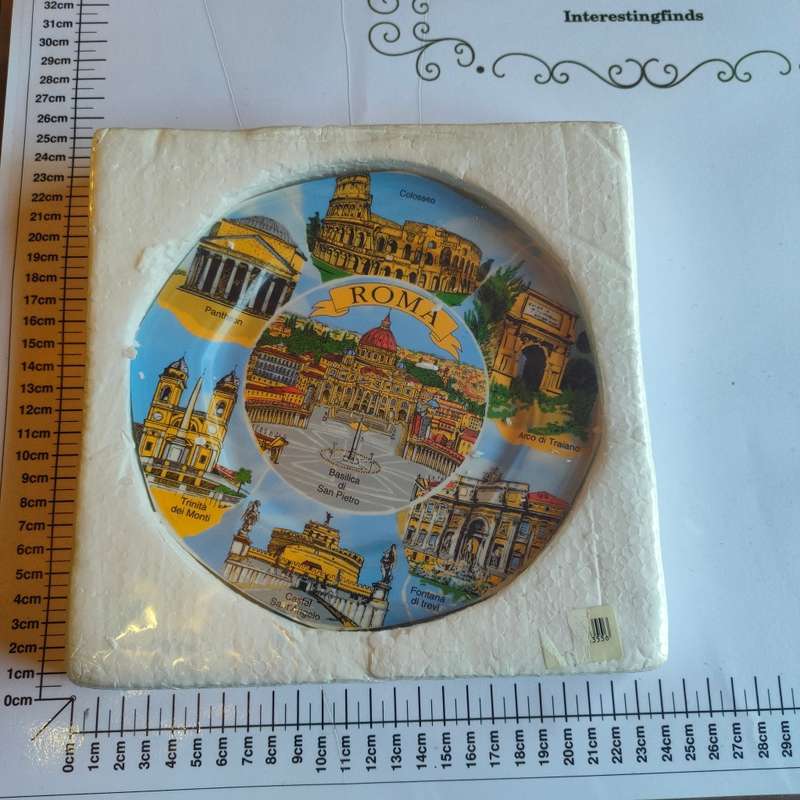Vintage Roma ceramic souvenir plate - like new!