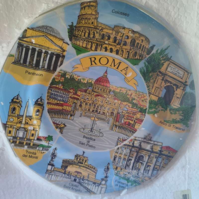 Vintage Roma ceramic souvenir plate - like new!