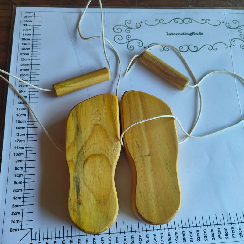 Kids wooden stilts