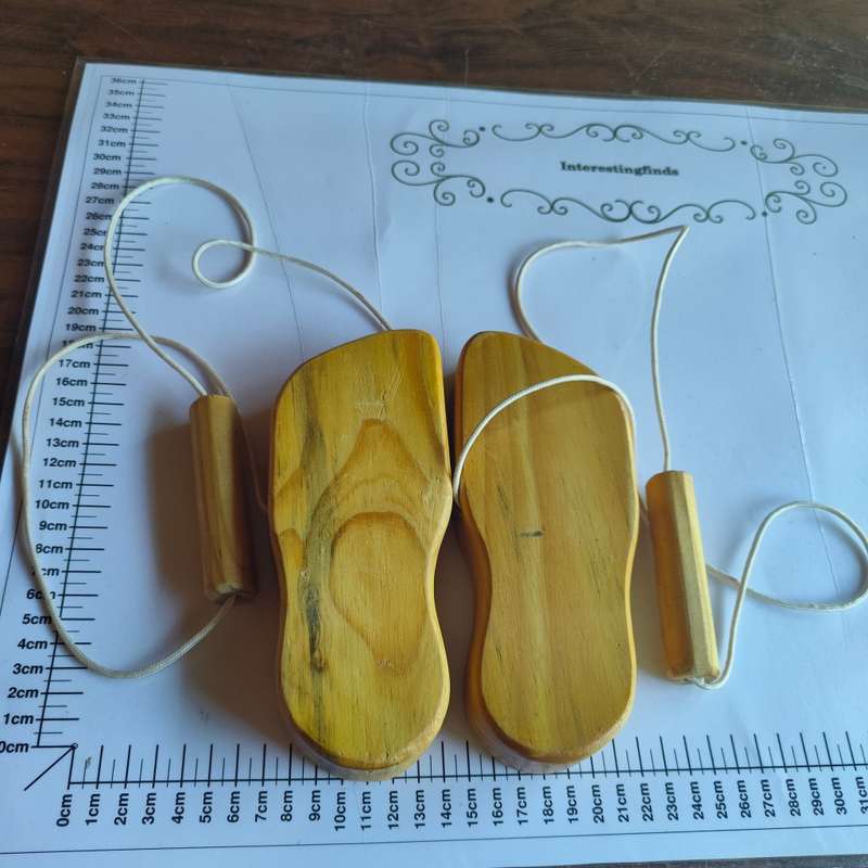 Kids wooden stilts