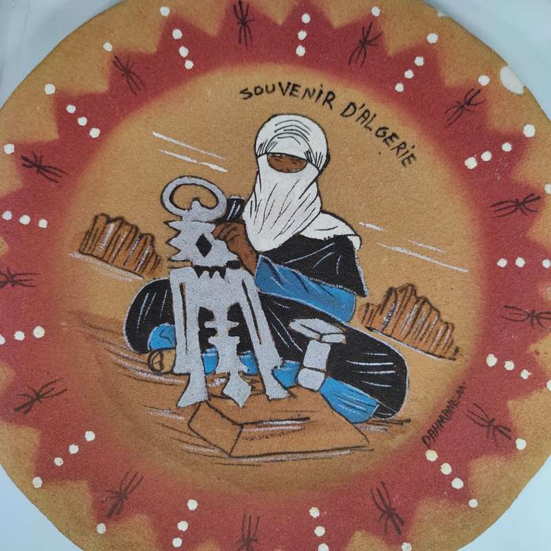Gorgeous vintage souvenir D'Algerie wall plate - marked Faience (Mila) and signed - Dahmane