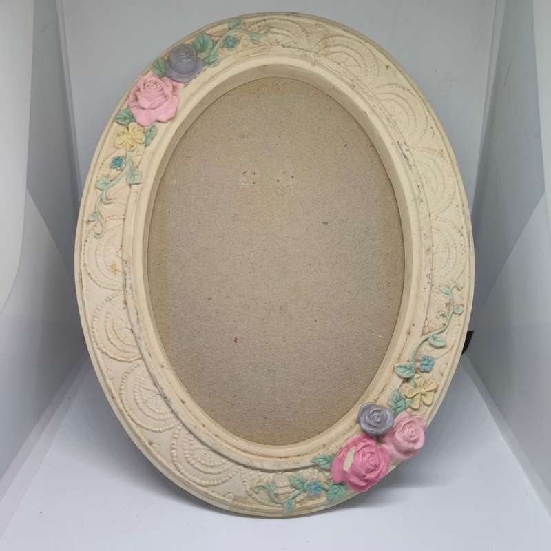 Lovely vintage ceramic picture frame