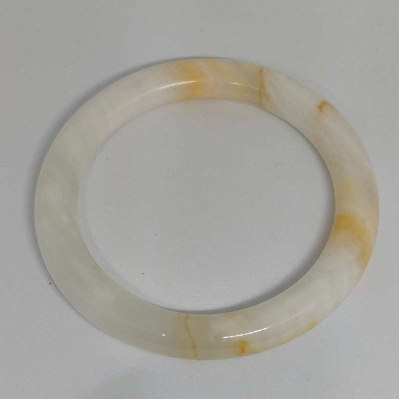 Stunning white Burmese Jadeite bangle - 45.6g