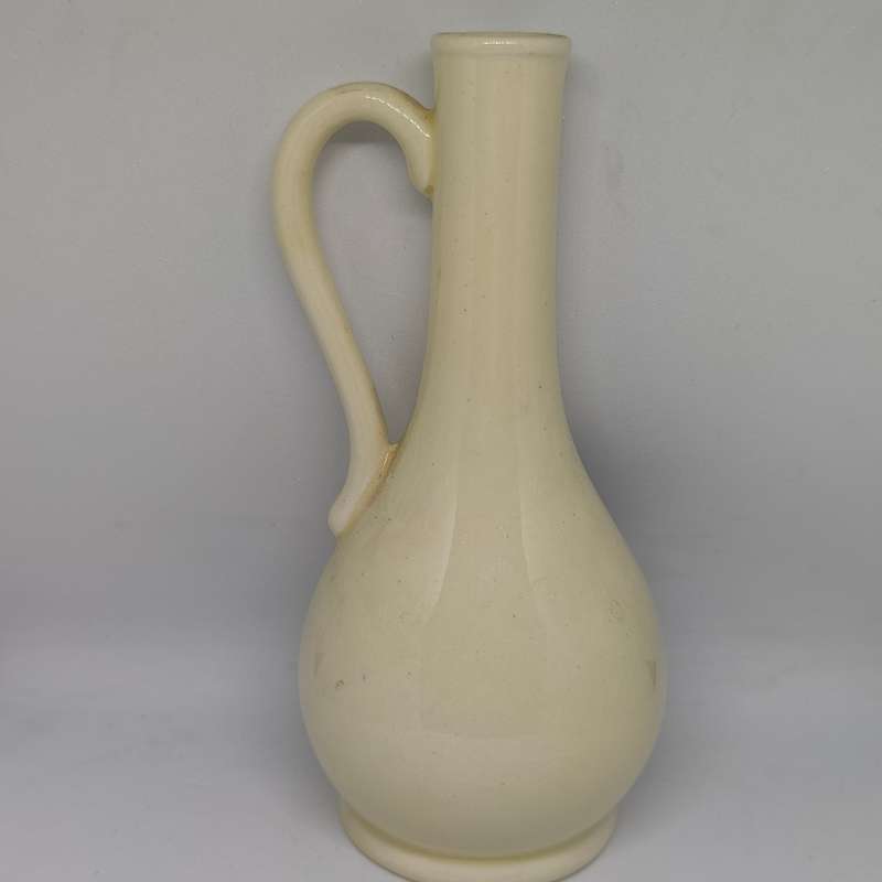 A beautiful Crown Devon Fielding's souvenir vase