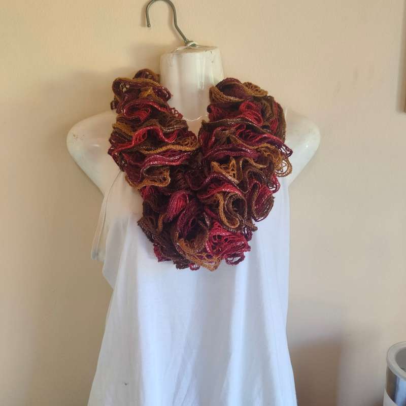 A gorgeous ruffle scarf - multicolor