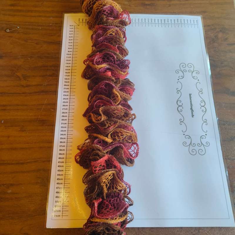 A gorgeous ruffle scarf - multicolor