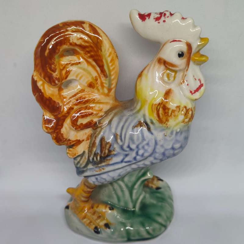 Vintage kitch rooster ornament/figurine