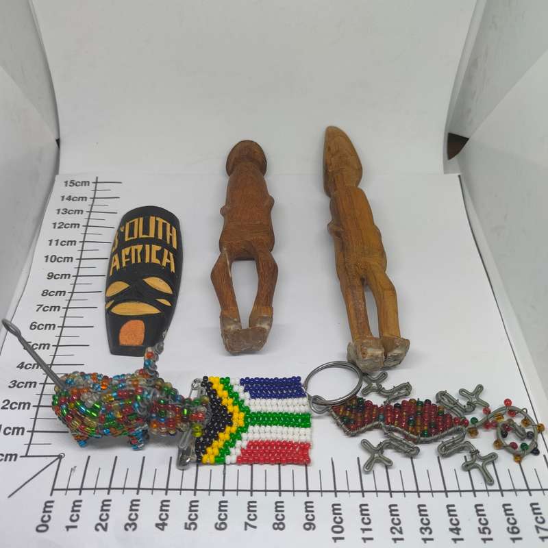 Nice lot of proudly South African ornaments