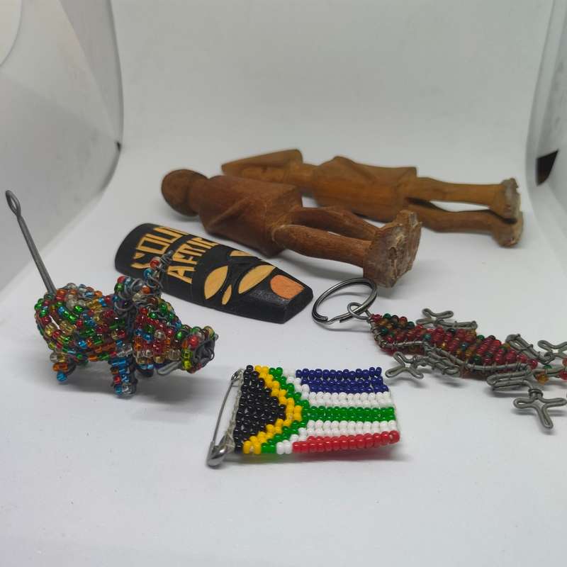 Nice lot of proudly South African ornaments
