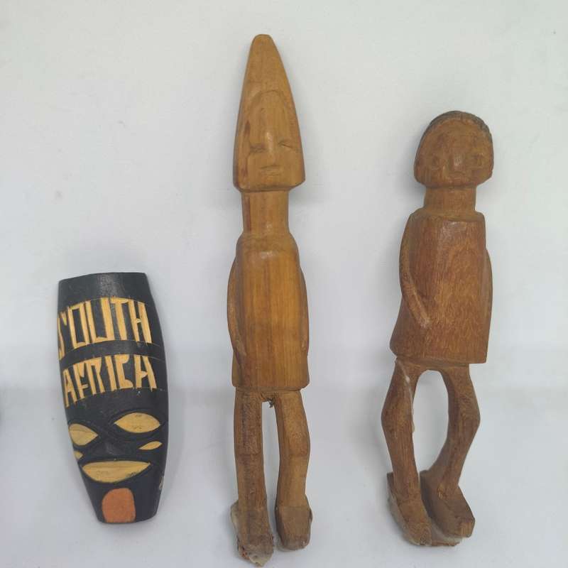 Nice lot of proudly South African ornaments