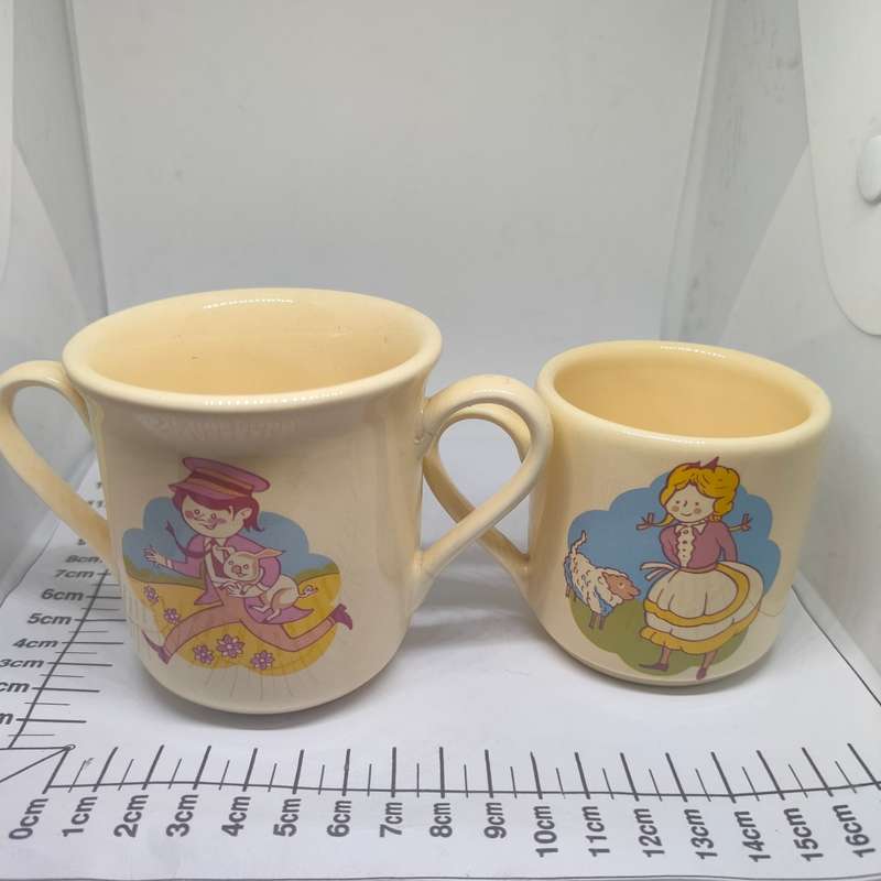 Two vintage kids mugs