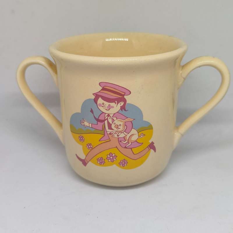 Two vintage kids mugs