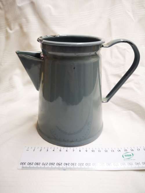 Lovely enamel jug in a beautiful colour.