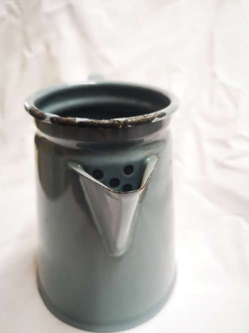 Lovely enamel jug in a beautiful colour.
