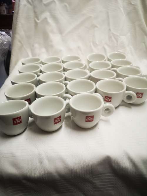 Set of 23 Illy espresso cups - bid per cup to take the lot