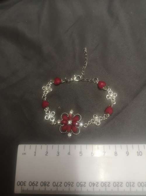 Stunning fashion bracelet with purple stones