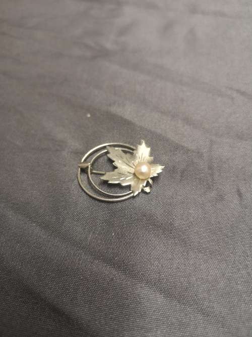 Beautiful sterling silver brooch