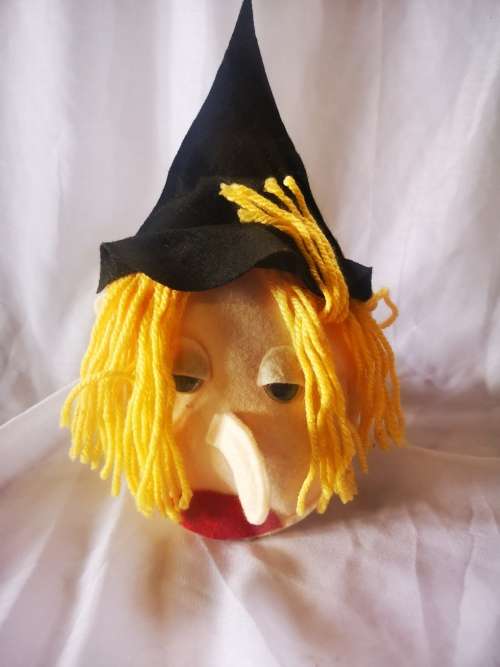 Witchy hand puppet - liewe Heksie??