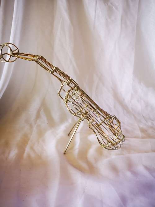 A gorgeous wire Cello ornament. In excellent condition.