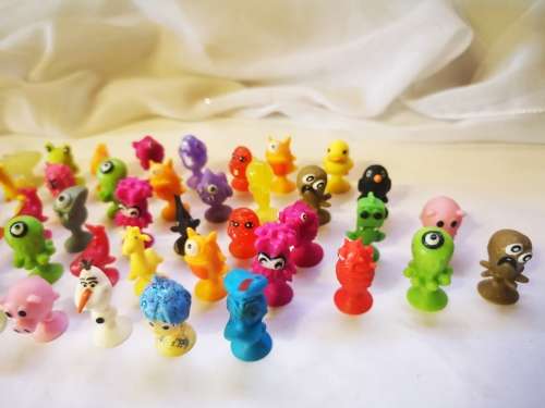 Big lot of Stickys - 46 Stickys for one bid