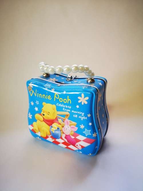 Cutest little tin Winnie the Pooh handbag/savings purse